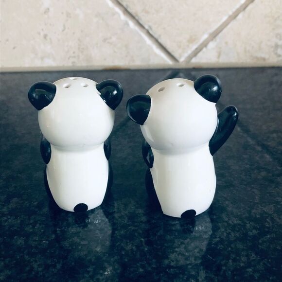 Vintage Ceramic Panda Bear Couple Salt & Pepper Shakers Set - Picture 4 of 5